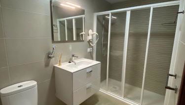 Apto. Urbanización Laguna Beach, 1ª línea de playa - Photo 3