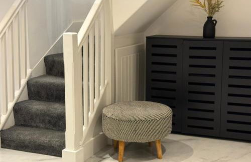 Large Luxury 5BDR Home 2 Bath and Free Parking - Foto 17