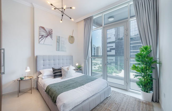 Luxe Apartments near Dubai Mall, Burj Khalifa - Pool, Gym, & Parking by Sojo Stay - Photo 33