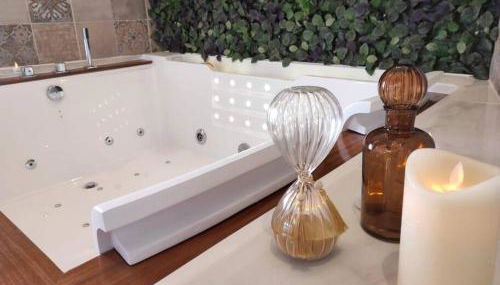 La Cabana Agréable logement avec Jacuzzi/Balnéo - Photo 3