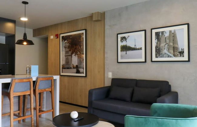 w Stunning 2BR in Barranco - Photo 1