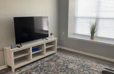 The Irene - 2 Bedroom Apt in Quilt Town, USA - Photo 6