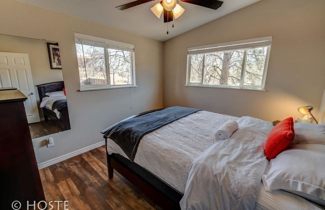 Mtn Dream! Fireplace, Patio & Hot Tub 4BR - Photo 15