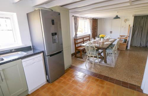 Llanwern Farm - Photo 15