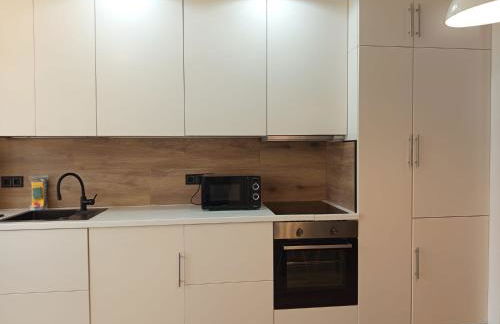 Hangar 18 - II - Foto 7