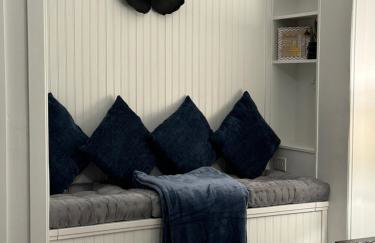 Beautiful Bungalow on Main - Foto 8