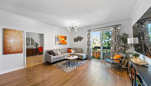 Beverly Hills 2 bed 2 bath Penthouse with Den and Parking 414 - Foto 2