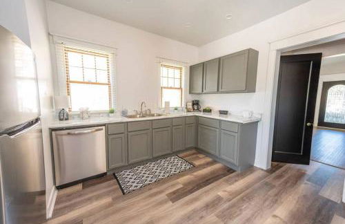 Downtown Retreat, Hot Tub, Firepit, Grill - Foto 13