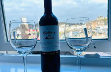 Kilmartin Court Apartments - No3 By The Sea & No2 With A View - free parking - Foto 18