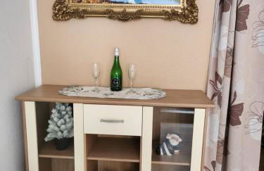 Halle, Bestes in Preis- Leistung- Lage, City, EG, 84 qm, SD, 1- 3 Doppelzimmer, extra für sie kostenlose TV Lounge extra Küche u Bad bis 6 Personen - Foto 35