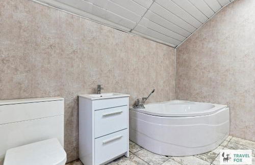 Liz's 4 Bed House: Close to the Motor Point Arena - Foto 51