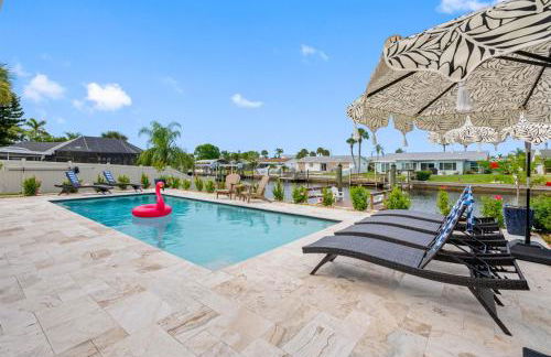 Brand New Saltwater Pool! - Waterfront Canal - Luxury Home - Foto 52