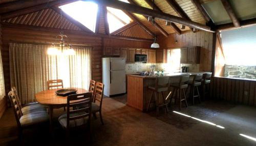 Amazing Lodge Rental Ideal for Events in Encampment, Wyoming - Foto 3