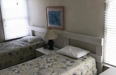 Pets OK Rest A Shored A Secure and Comfortable Home Flat Screen T Vs In All Rooms Fully Stocked With Plenty Of Amenities Private Inground Pool Gas Fireplace Rents Sat to Sat Full Weeks only - Foto 5