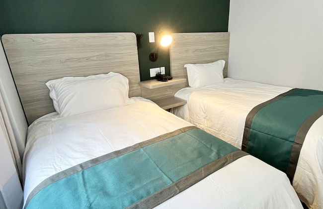 Starlight Hotel - Photo 7