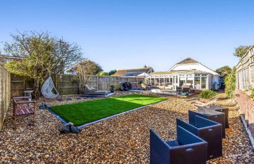 High Tide, East Wittering - Photo 18