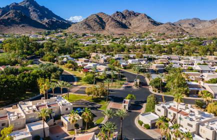 Resort Style Living In Phoenix's Most Exclusive Gated Community! - Foto 18