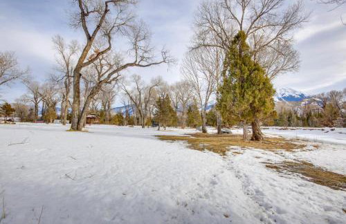 6 Mi to Chico Hot Springs Villa with River Access - Foto 32