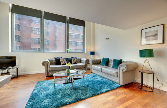 Crown Apartments By Week2Week - Photo 39