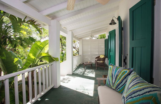 Pink Sands Paradise: Luxury Estate With Pool - Foto 11