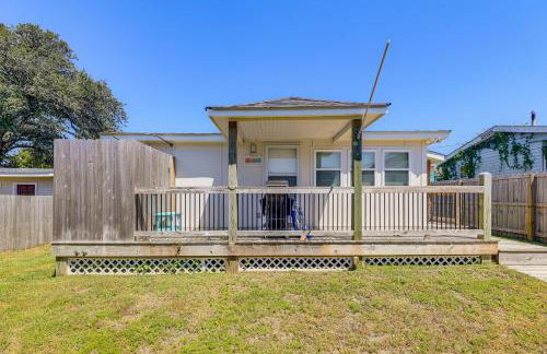 Fenced Yard, Walkable Location Cozy Beaufort Home - Foto 1
