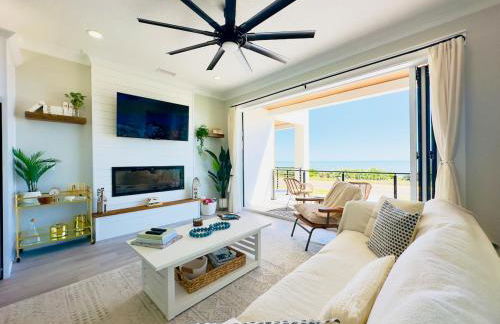 The C House - Photo 7