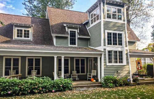 Seaglass Lakeshore Cottage - Foto 1