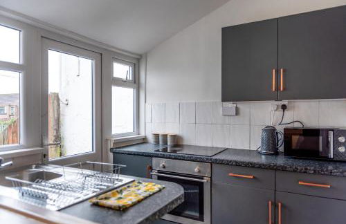 Contractor Base - Flexible Parking - Smart TVs in Rooms - Photo 17