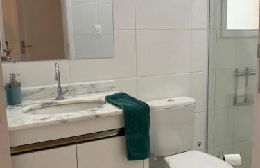 Lindo apartamento em Ubatuba com piscina e lazer - Foto 11