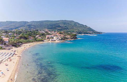 2 Bedroom Beautiful Apartment In Laureana Cilento - Photo 8