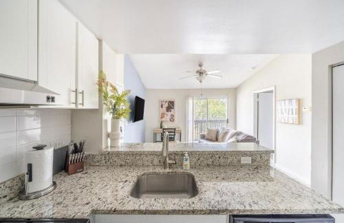 Landing Stylish 1BD Gym Tennis Court - Foto 4