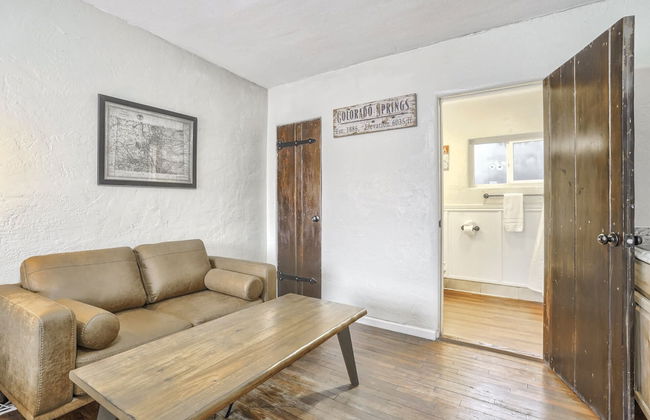 1BD Suite Trails & Garden of the Gods Dogs Welcome! - Photo 10