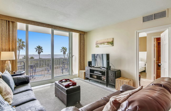 Beachfront Hideaway by Ryson Vacation Rentals - Foto 6