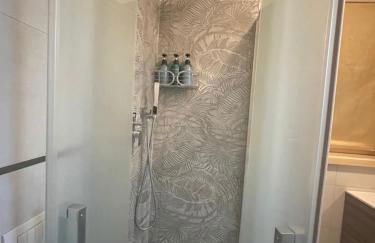 Reflections At The Lake - Foto 23