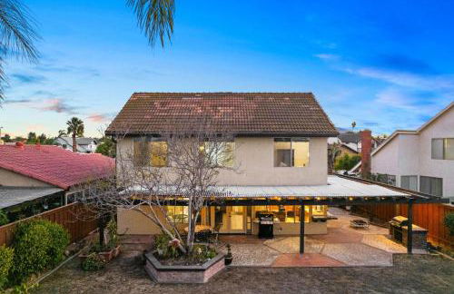 Mira Mesa Family Retreat 4BR with Balcony and Firepit - Photo 72