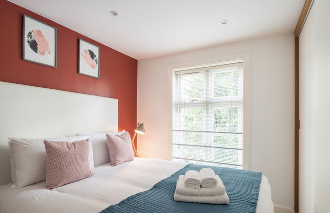 Fitzrovia by Viridian Apartments - Photo 17