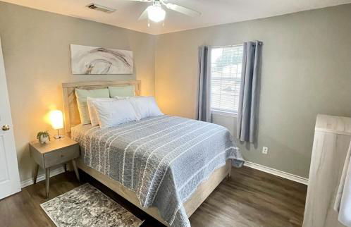 Peaceful Haven 2BR 1BA in Quiet Neighborhood - Foto 13