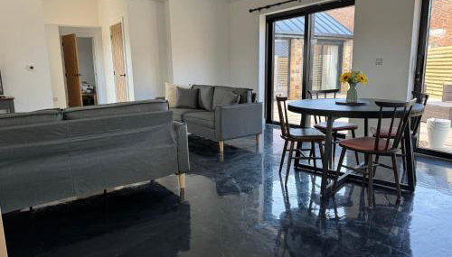 The Stables, Modern 2 bed, 4 person, Rural Barn Conversion with Great Access - Foto 3