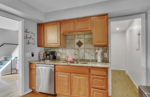 Chic Family Retreat with Game Room backyard with fire pit and minutes to Downtown! - Photo 44