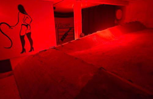 Le Baiser 1 le bunker réaménagé en plaisir interdit - Foto 14