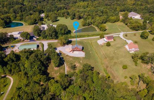 Luxury 4BR Log Cabin Near SIU & Wine Trail - Foto 38