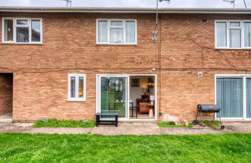 Near Warwick Hospital, Cozy Studio, Free Parking - Foto 2