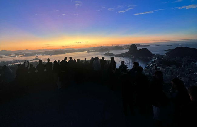 Amanecer en el mirador de Dona Marta + Cristo Redentor - Foto 3