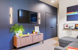 THE PENDLETON - Walkable - Arcade Loft - Modern- Light & Bright - Photo 25