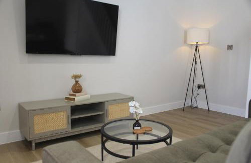 Robin Cottage Luxury Barn with Wood-Fired Hot Tub - Foto 16