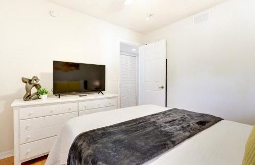 Condo with Pool Access and Patio 8 Mi to Disney! - Foto 17