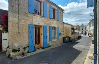 Maison plein centre COULON MARAIS POITEVIN - Foto 8