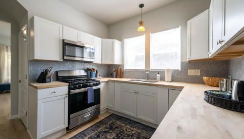 Modern 3BR Haven Near City Hotspots - Foto 5