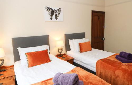 Langlands - Photo 32