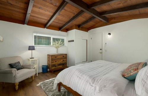 The Brook Ave Bungalow - Photo 24